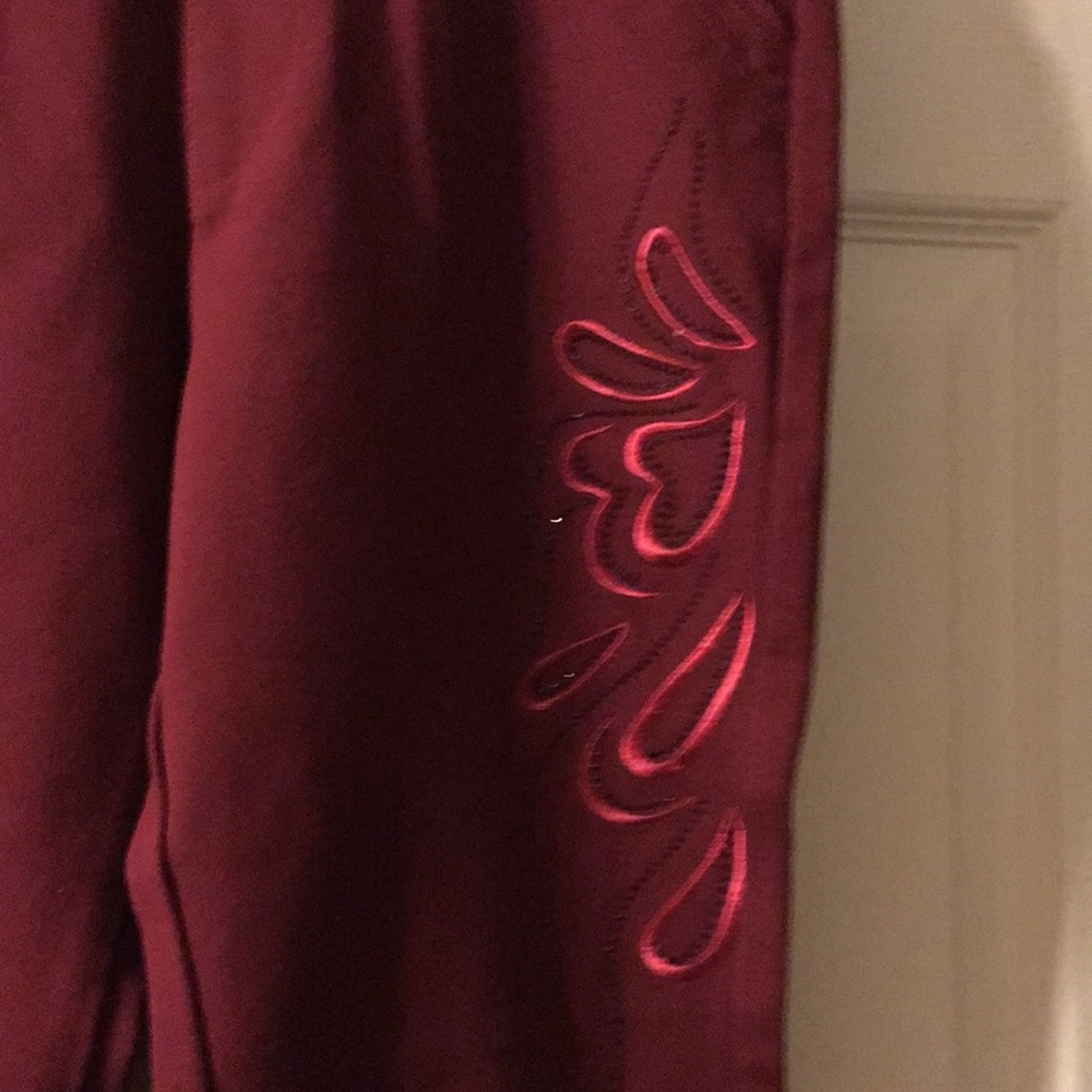 Capris - Picture 4 of 5